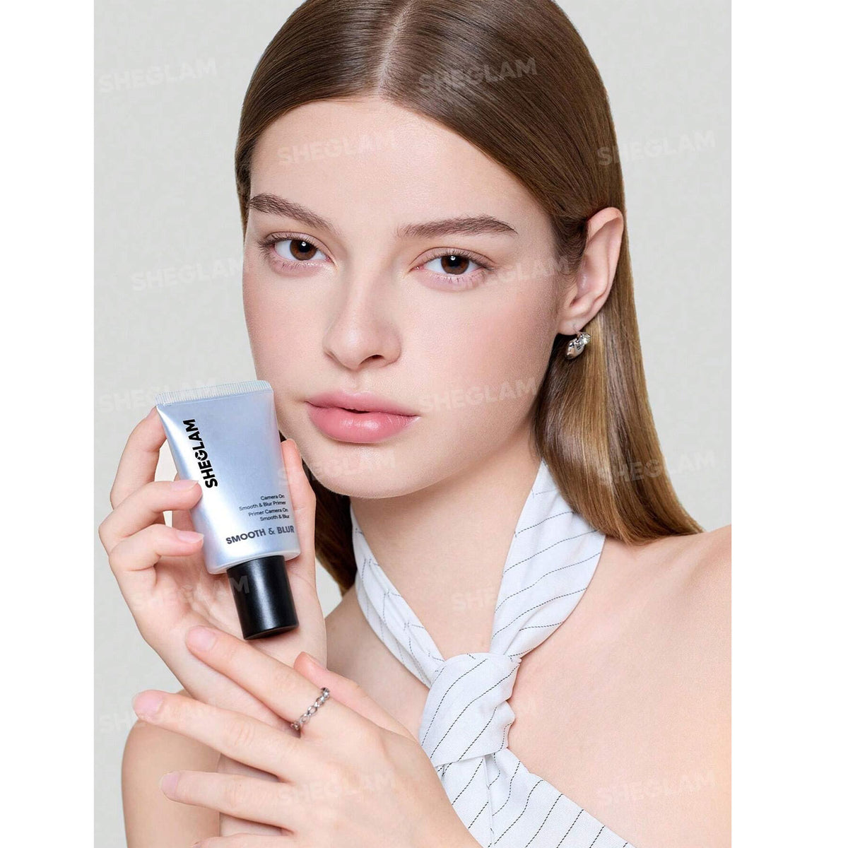 Camera On Smooth & Blur Primer