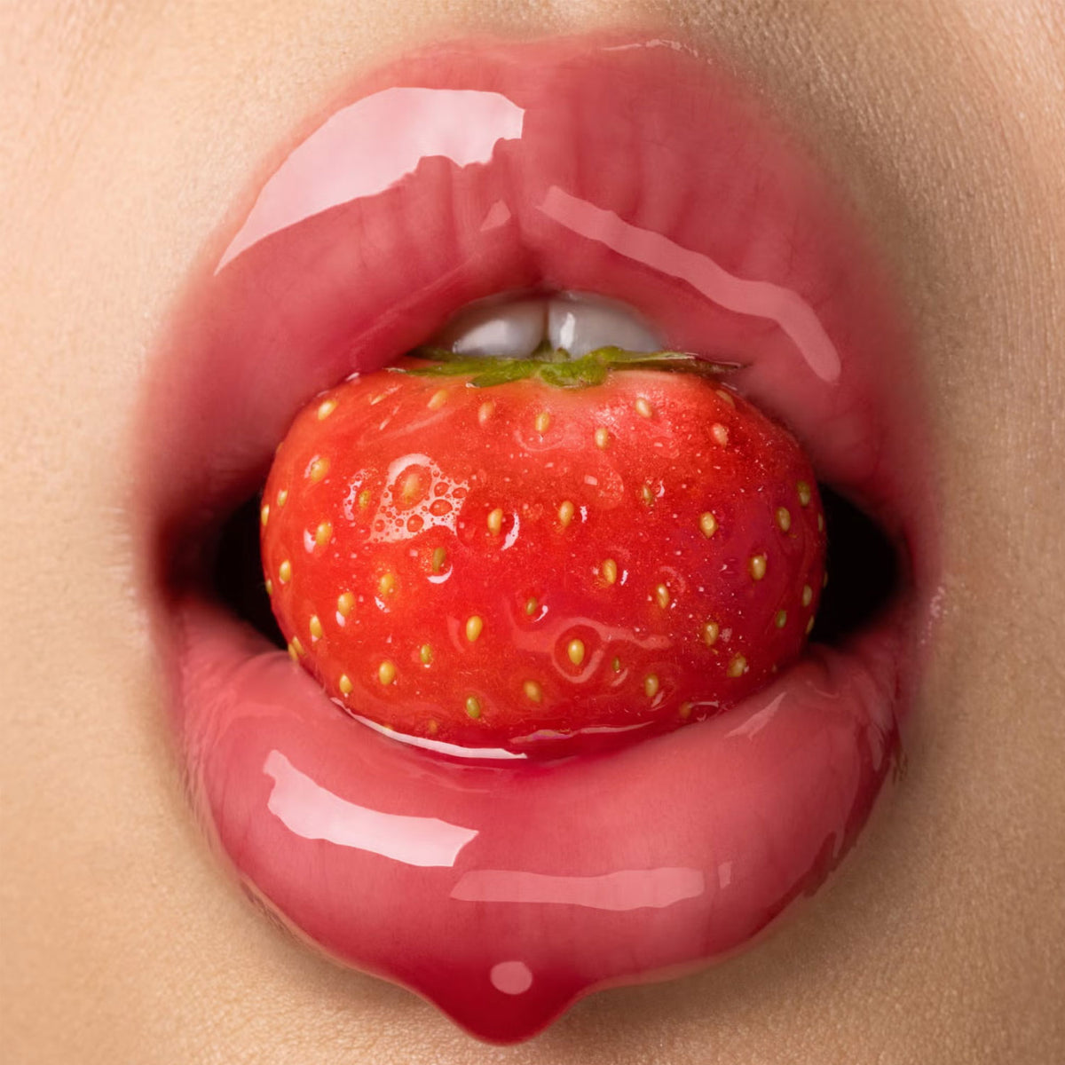 GisouHoney Infused Lip Oil - Strawberry Sorbet 8ml